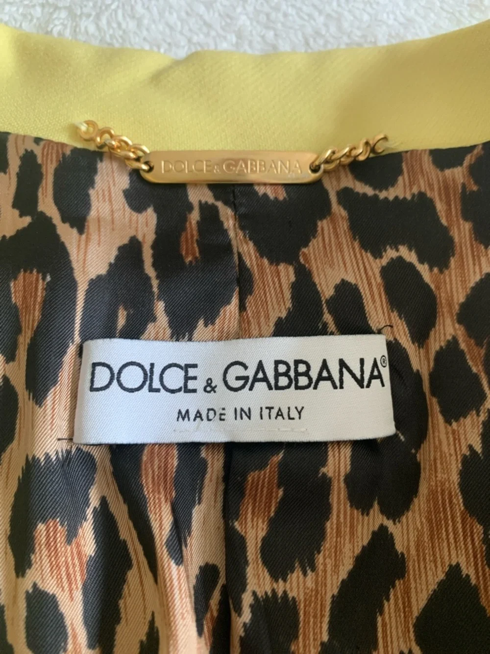 Dolce & Gabbana Lemon Yellow Long Trench Coat with Leopard Lining - Picture 16 of 16